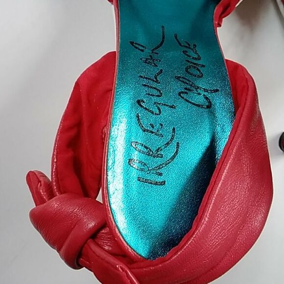 VTG,RED RARE 😸 IRREGULAR CHOICE SHOES HEELS  SIZE 38 USA 7 - Picture 7 of 9